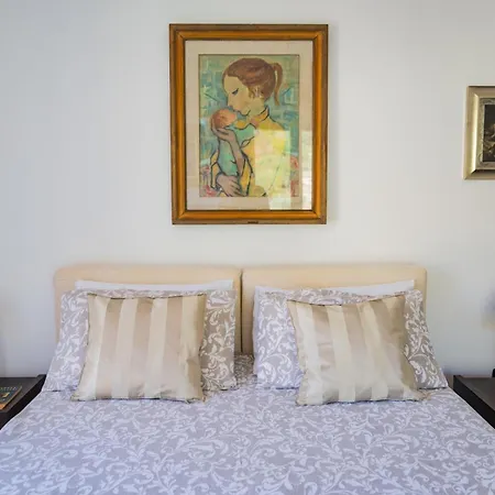 Villa Almond